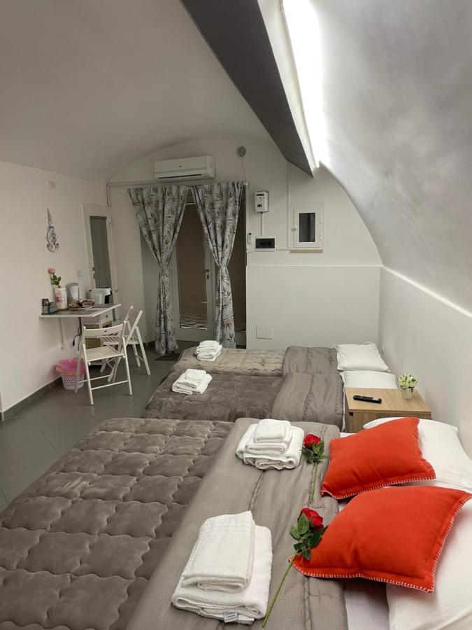 Il Porto Sicuro Apartment Бари Екстериор снимка